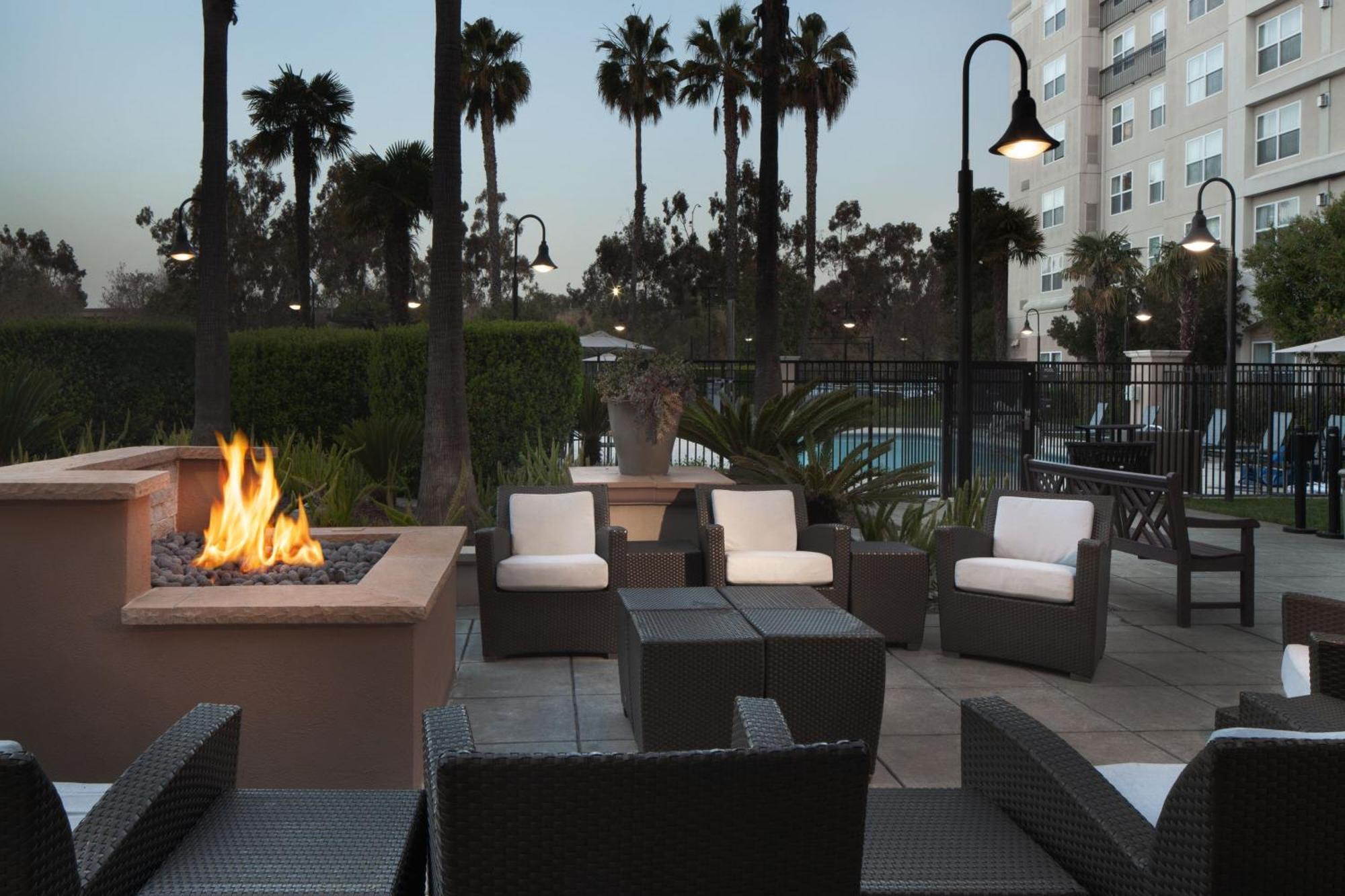 Residence Inn By Marriott Newark Silicon Valley Bagian luar foto