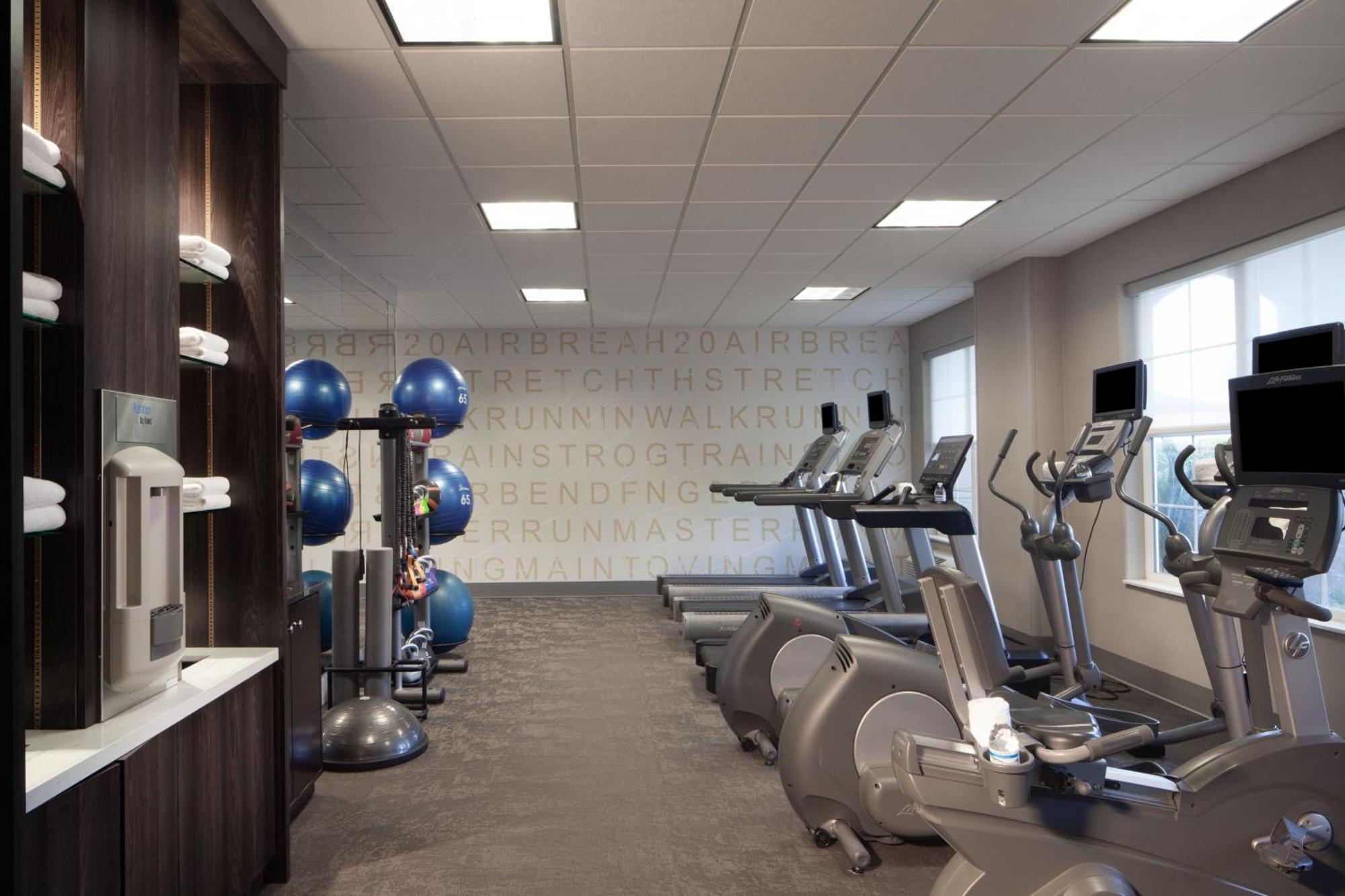 Residence Inn By Marriott Newark Silicon Valley Bagian luar foto